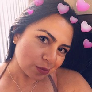 Meet your Posher, Roxanna